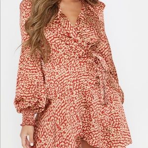 PrettyLittleThing: Red Satin Leopard Print Wrap Frill Hem Shift Dress 👗 🐆 ❤️